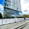 Отель Luxury 1 Bedroom Hub Apartment - Central MK - Free Parking & Smart TV by Yoko Property, фото 6