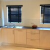 Отель Modern 2 Bed Apartment in Southampton, фото 7