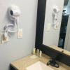 Отель Montgomery Inn & Suites, фото 19