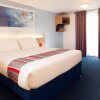 Отель Travelodge Porthmadog, фото 1