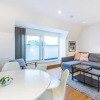 Отель Greyhound 3 · Spacious 2 Bed Apartment Close To Barons Court St, фото 1