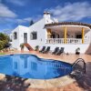 Отель Cozy Holiday Home With Private Swimming Pool in Viñuela в Алькаусином