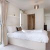Отель Greenwich Two Bed Flat, with Pool &Parking, фото 2