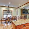 Отель Warm & Cozy Mansfield Home: Deck, Gas Fire Table!, фото 10