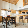 Отель Jumper & Jackhorn By Avantstay 2 Cabin Buyout 6 BR w/ Hot Tub, фото 12