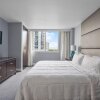 Отель 1 Bedroom Suite at Galleryone 1 Condo by Redawning в Форт-Лодердейле