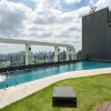 Отель Highrise Cityview Aspire Condo Gym Pool, фото 17