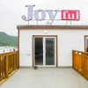 Отель Gangneung Jeongdongjin Joyful Pension, фото 1