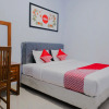 Отель Bing Jaya Guest House by OYO Rooms, фото 17