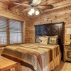 Отель Arrowhead Lodge - New Listing! 4 Bedroom Cabin by Redawning, фото 2