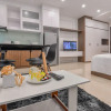 Отель Luxury Apartment Dcapital Tran Duy Hung, фото 14