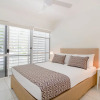 Отель Apartments at The White House Port Douglas, фото 2