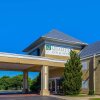 Отель Quality Inn & Suites Coldwater Near I-69, фото 20
