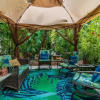Отель The Secret Garden - The Cottage Near Beach, Shops, Restaurants, Pet Friendly, Close to Lucerne Ave!, фото 13