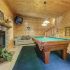 Отель Topsy, 5 Bedrooms, Hot Tub, Fireplace, Pool Access, Game Room, Sleeps 10, фото 17