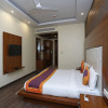 Отель OYO 9532 Hotel Q-Cent, фото 28