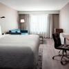 Отель Four Points by Sheraton Hotel & Suites San Francisco Airport, фото 3