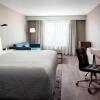 Отель Four Points by Sheraton Hotel & Suites San Francisco Airport, фото 13