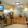 Отель Townhouse Inn & Suites, фото 19