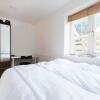 Отель Charming 3-br Flat in West Hampstead - Sleeps 6, фото 11
