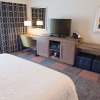 Отель Hampton Inn & Suites Bay City, фото 32
