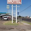 Отель Town & Country Motel, фото 18