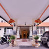 Отель ZEN Rooms Pejaten Raya, фото 17