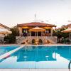 Отель Astros Poolside Home -Enchanting Sunsets, фото 15