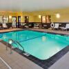 Отель Holiday Inn Express & Suites Topeka West I-70 Wanamaker, an IHG Hotel, фото 20