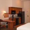 Отель Candlewood Suites Logan, an IHG Hotel, фото 9