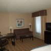 Отель Hampton Inn & Suites Charlotte Airport, фото 32