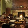 Отель Lake Arrowhead Resort and Spa в Лейк-Эрроухэде