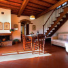 Отель Villa with Spacious Garden, Swimming Pool, Hot Tub, Tennis Court near Cortona, фото 6