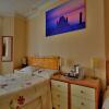 Отель Shazron Guest House в Блэкпуле