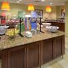 Отель Hampton Inn Raleigh / Town Of Wake Forest, фото 10