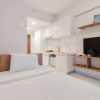Отель Well Designed And Elegant Studio At Sky House Bsd Apartment, фото 5