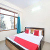 Отель OYO 12234 Home City View Sankat Mochan, фото 5