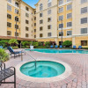 Отель Cozy 1BR - Two Queen Beds With Shared Pool and Hot Tub - Near Disney, фото 15