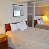 Отель Rodeway Inn & Suites, фото 21