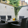 Отель Pleasant, Intimate Flat With Backyard in Battersea, фото 3