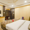 Отель OYO 10225 Hotel Sree Chandana, фото 5
