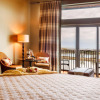 Отель The Lodge at Columbia Point, фото 27