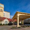 Отель La Quinta Inn & Suites by Wyndham Greenville Haywood в Гринвилле