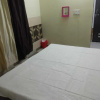 Отель OYO 701211 Rock Star Hotel & Rooms, фото 2
