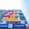 Отель OYO 15111 Greencity Comforts, фото 34