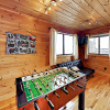 Отель Chalet W/ Epic Mountain Views & Hot Tub 3 Bedroom Cabin, фото 15