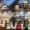 Отель Gatwick Castle B&B в Хорли