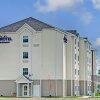 Отель Microtel Inn & Suites By Wyndham Philadelphia Airport Ridley в Крам Линн