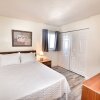 Отель 0301 Waters Edge Resort 3 Bedroom Condo by Redawning, фото 5