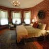 Отель Circular Manor Bed and Breakfast в Саратога-Спрингсе